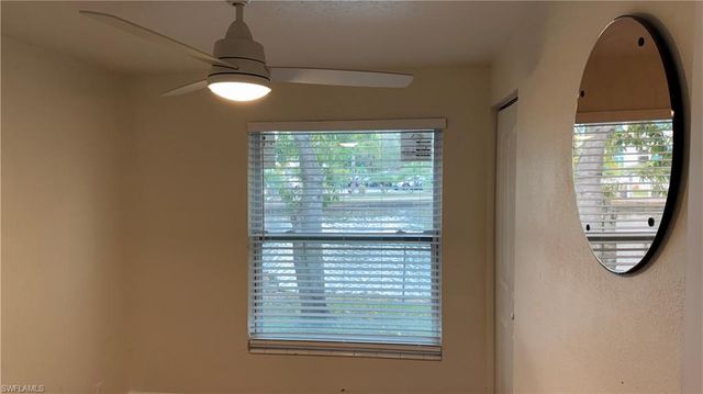 579 13th ST N, Naples, FL 34102