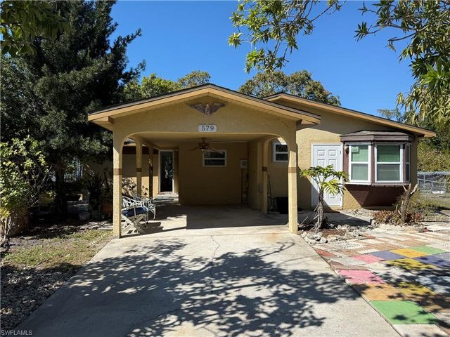 579 13th ST N, Naples, FL 34102