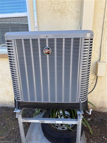 579 13th ST N, Naples, FL 34102