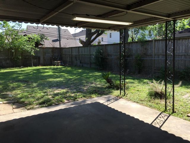 7515 Schiller Street, Houston, TX 77055