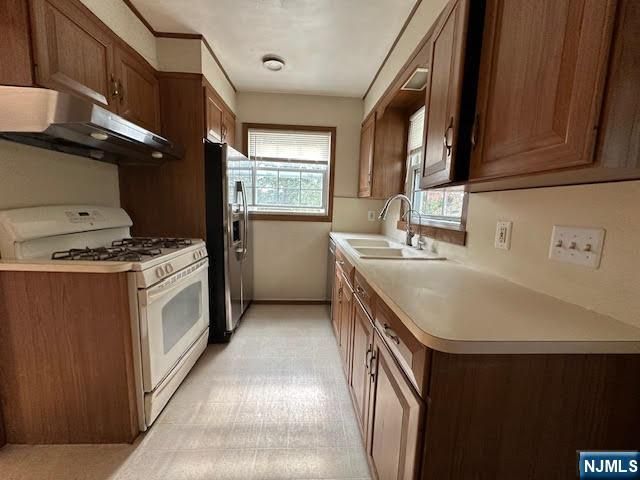 31 Oak Street, Oakland, NJ 07436