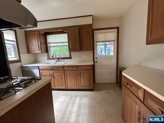 31 Oak Street, Oakland, NJ 07436