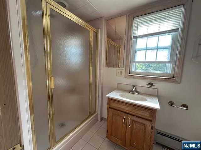 31 Oak Street, Oakland, NJ 07436