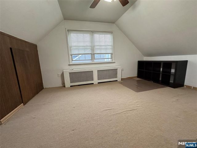 31 Oak Street, Oakland, NJ 07436