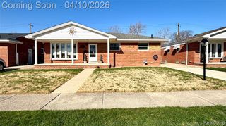 1772 Lakeview Street, Trenton, MI 48183