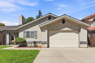 9673 N Sharon Avenue, Fresno, CA 93720