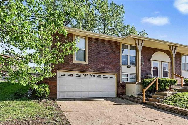 1601-1603 SW Sunset Street, Blue Springs, MO 64015