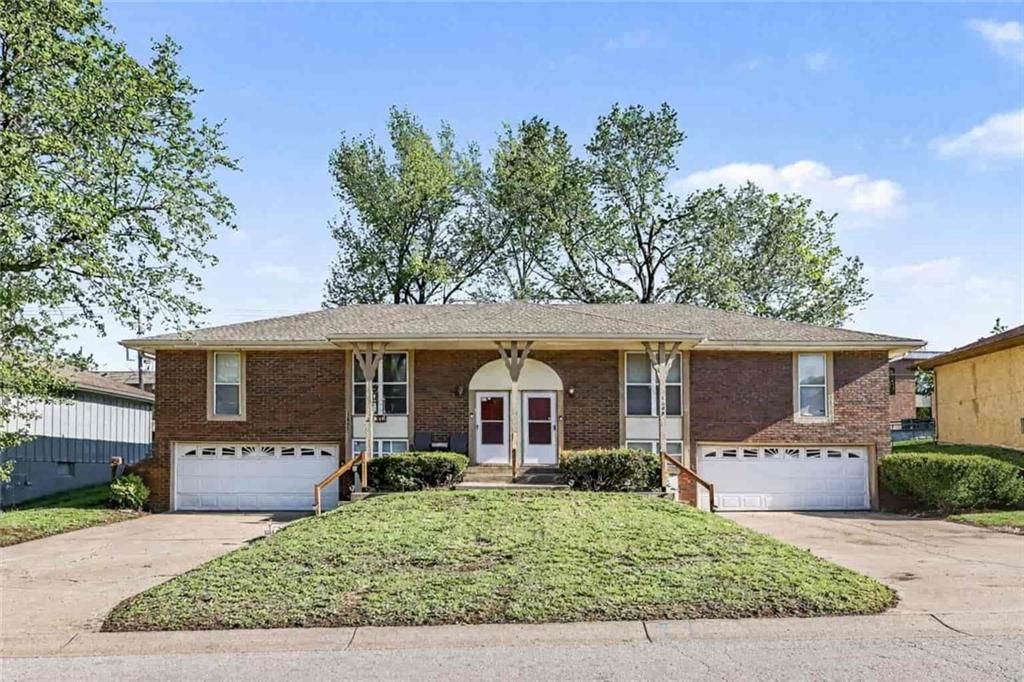 1601-1603 SW Sunset Street, Blue Springs, MO 64015