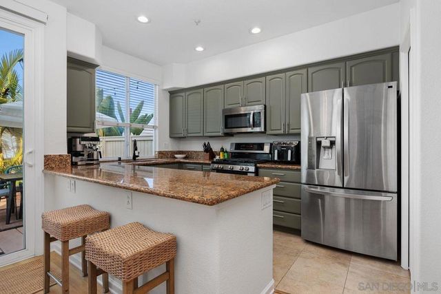 382 Carmel Creeper Place, Encinitas, CA 92024
