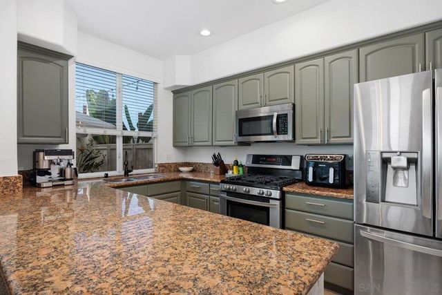 382 Carmel Creeper Place, Encinitas, CA 92024