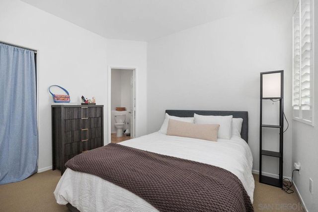 382 Carmel Creeper Place, Encinitas, CA 92024