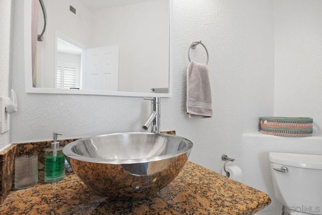 382 Carmel Creeper Place, Encinitas, CA 92024