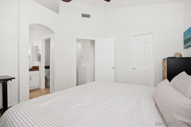 382 Carmel Creeper Place, Encinitas, CA 92024