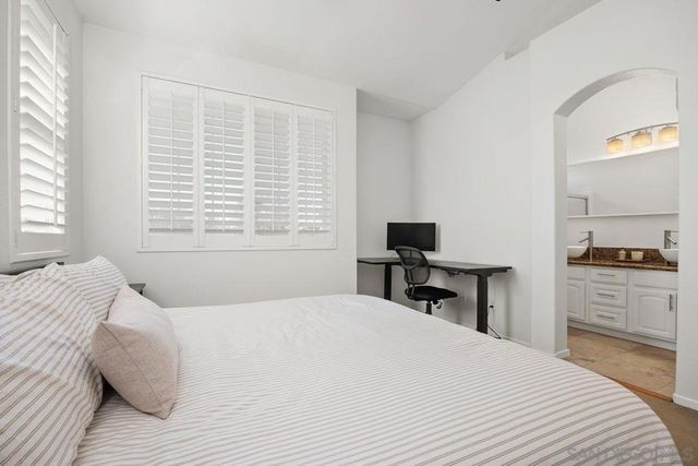382 Carmel Creeper Place, Encinitas, CA 92024