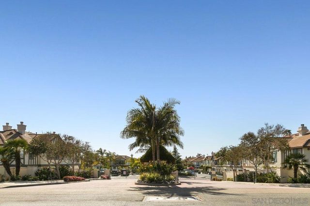 382 Carmel Creeper Place, Encinitas, CA 92024