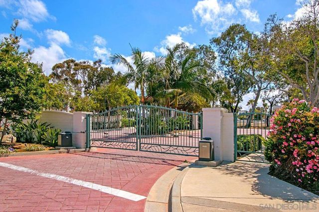 382 Carmel Creeper Place, Encinitas, CA 92024