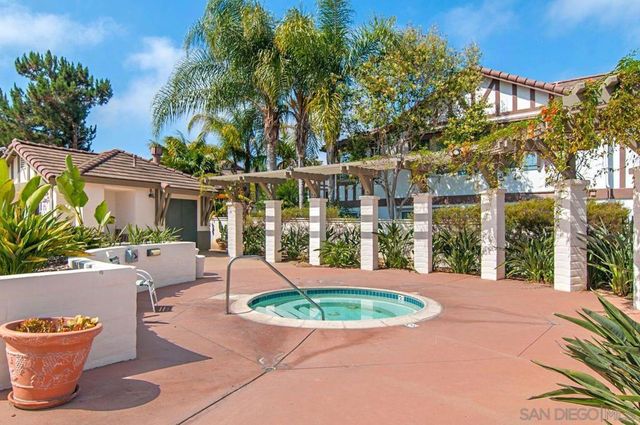 382 Carmel Creeper Place, Encinitas, CA 92024