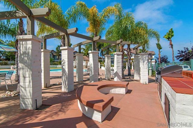 382 Carmel Creeper Place, Encinitas, CA 92024