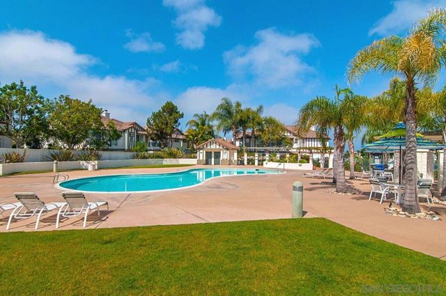 382 Carmel Creeper Place, Encinitas, CA 92024