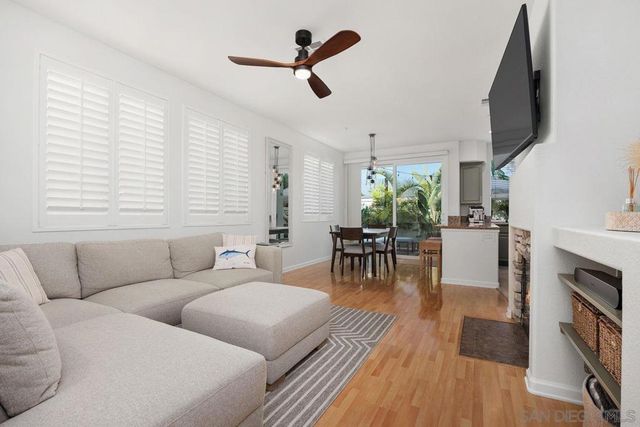 382 Carmel Creeper Place, Encinitas, CA 92024