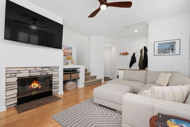 382 Carmel Creeper Place, Encinitas, CA 92024