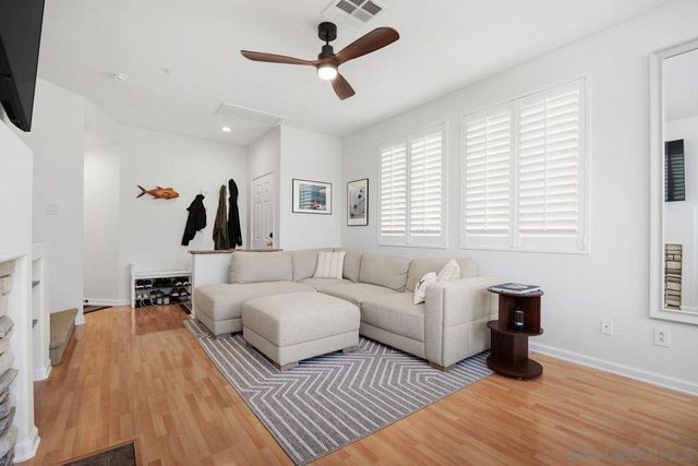 382 Carmel Creeper Place, Encinitas, CA 92024