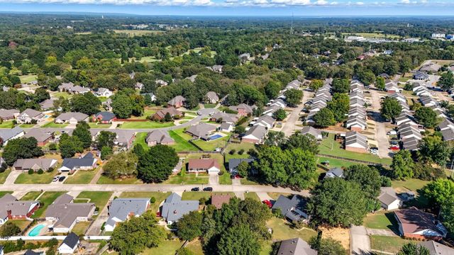 14 White Oak Circle, Searcy, AR 72143