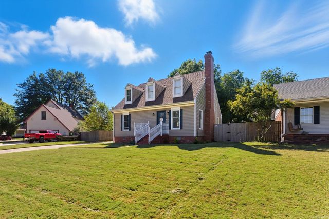 14 White Oak Circle, Searcy, AR 72143