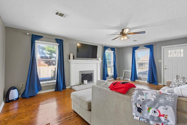 14 White Oak Circle, Searcy, AR 72143