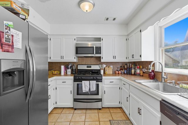 14 White Oak Circle, Searcy, AR 72143