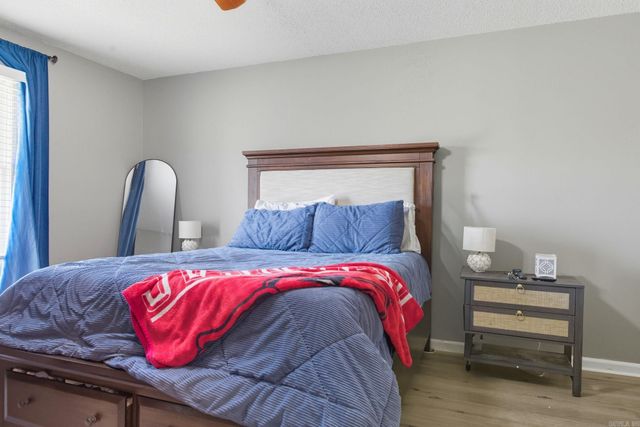 14 White Oak Circle, Searcy, AR 72143