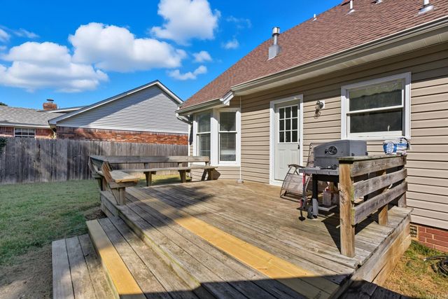 14 White Oak Circle, Searcy, AR 72143