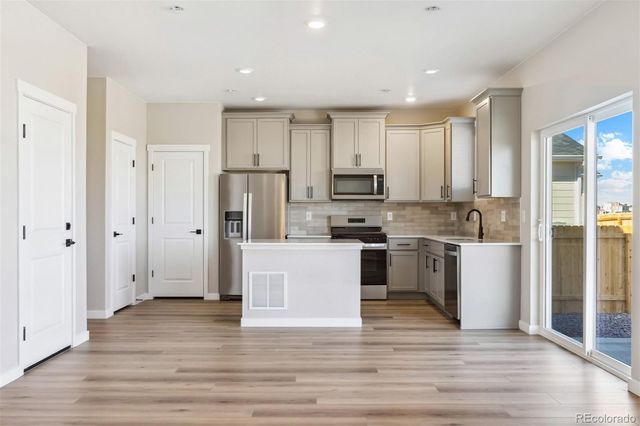 17851 E 94th Avenue, Commerce City, CO 80022