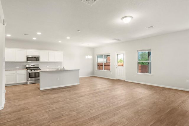 13825 Geelong DR, Pflugerville, TX 78660