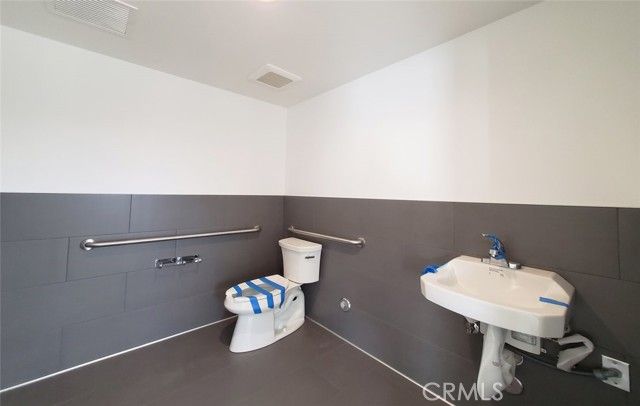 7744 Westminster, Westminster, CA 92683