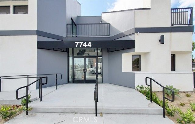 7744 Westminster, Westminster, CA 92683