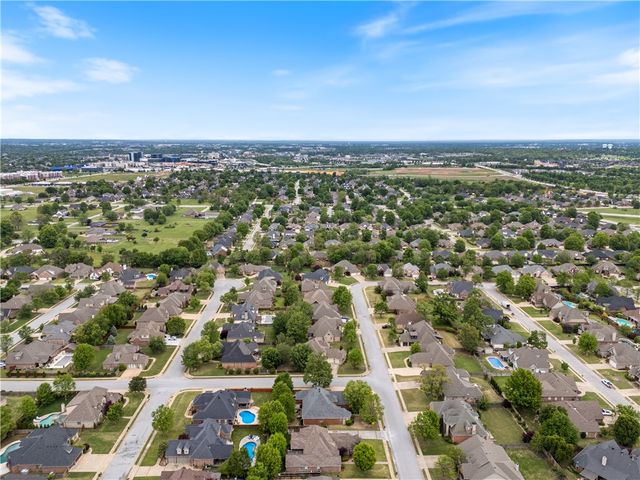 5113 S Bent Tree, Rogers, AR 72758