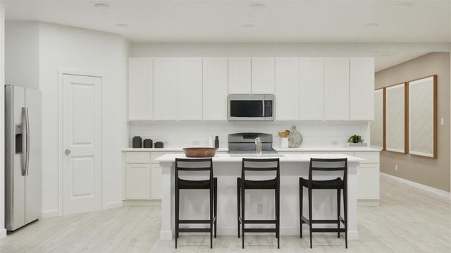 208 Seven Seas DR, Kyle, TX 78640