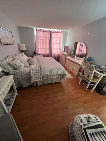 8900 Washington Boulevard 402, Pembroke Pines, FL 33025