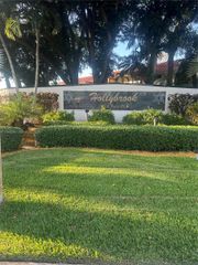 8900 Washington Boulevard 402, Pembroke Pines, FL 33025