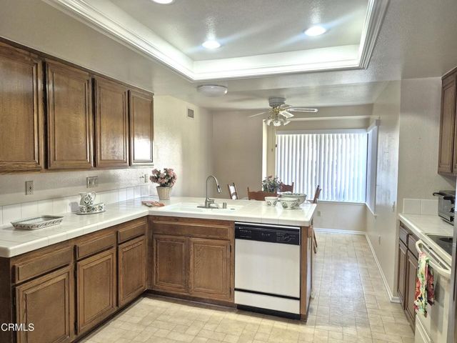 35208 Village 35, Camarillo, CA 93012