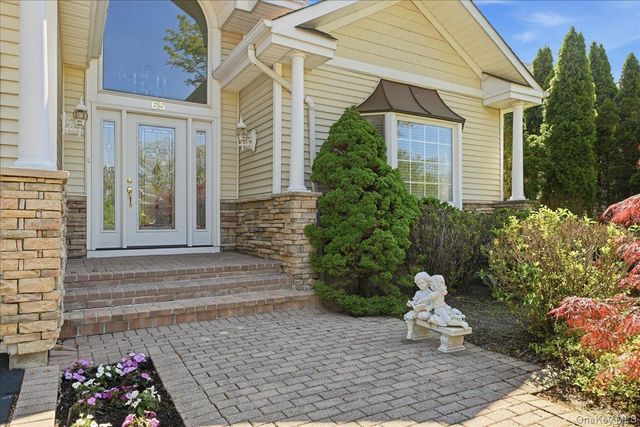 65 Redan Drive, Smithtown, NY 11787