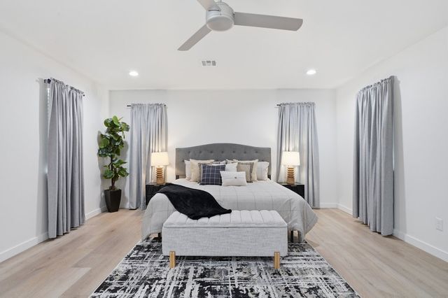 2212 E 12th Place, Tulsa, OK 74104