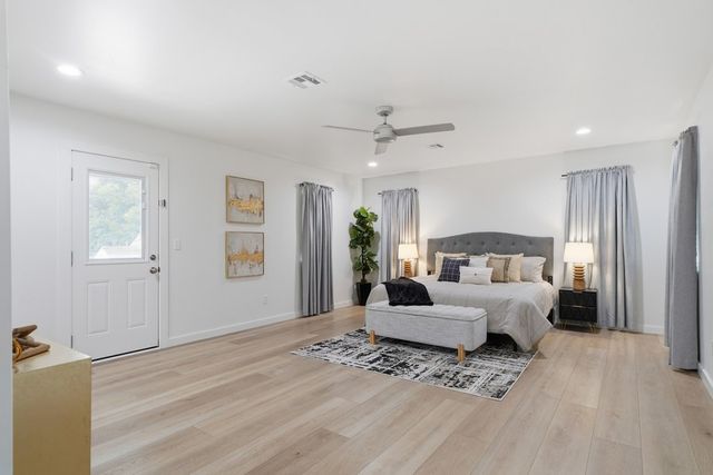 2212 E 12th Place, Tulsa, OK 74104