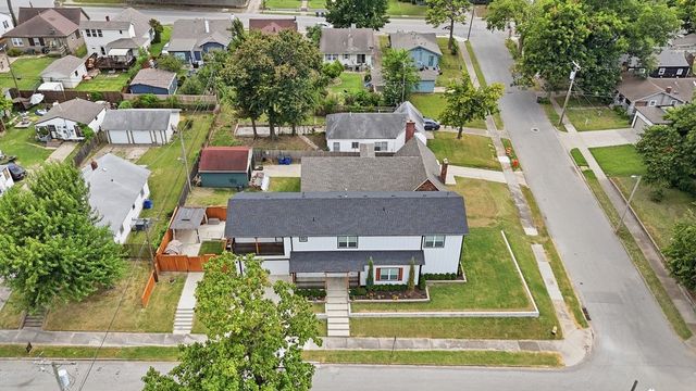 2212 E 12th Place, Tulsa, OK 74104