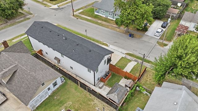 2212 E 12th Place, Tulsa, OK 74104