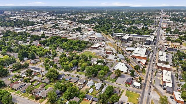2212 E 12th Place, Tulsa, OK 74104
