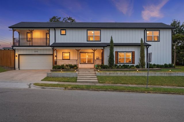 2212 E 12th Place, Tulsa, OK 74104