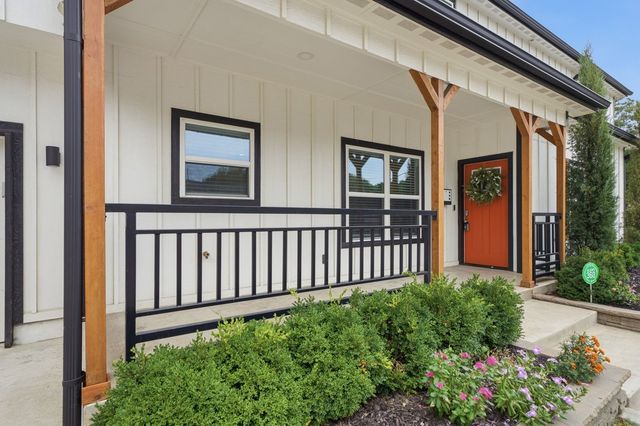 2212 E 12th Place, Tulsa, OK 74104