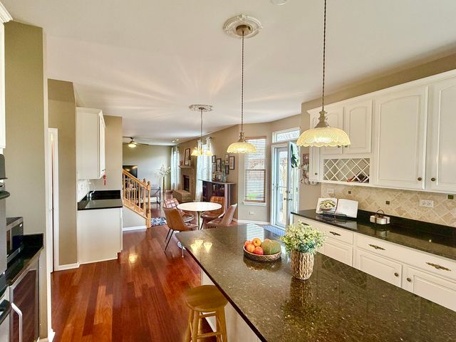 2717 Berman Road, North Aurora, IL 60542